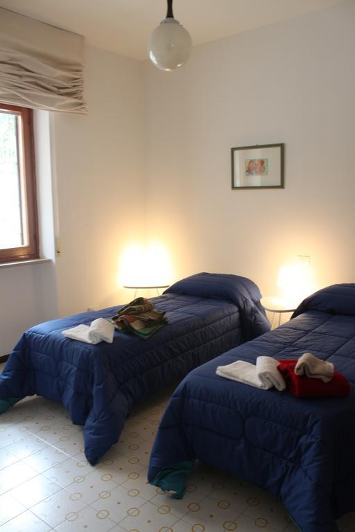 ל'אקווילה B&B Torrione חדר תמונה